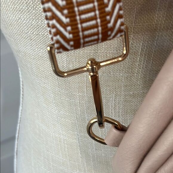 Bostanten Sm Sling Crossbody Blush Pink with adjustable Strap NWT - Picture 9 of 9